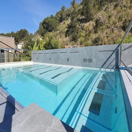 Villa With Direct Sea Access *