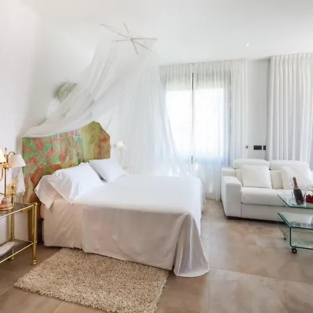 With Direct Sea Access * Talamanca (Ibiza)