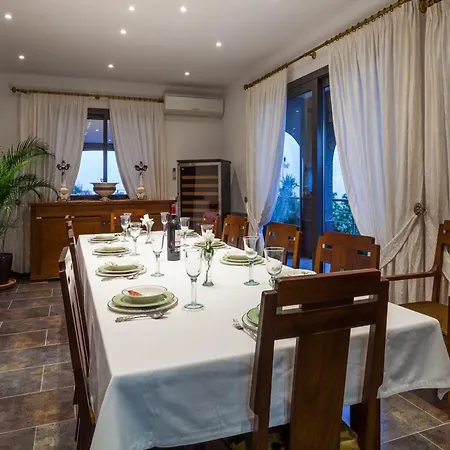 With Direct Sea Access Villa
